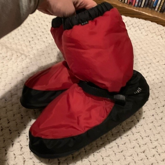 Bloch adjustable dancer shoe protector. Worn for one season. Burgundy and black - Picture 2 of 8